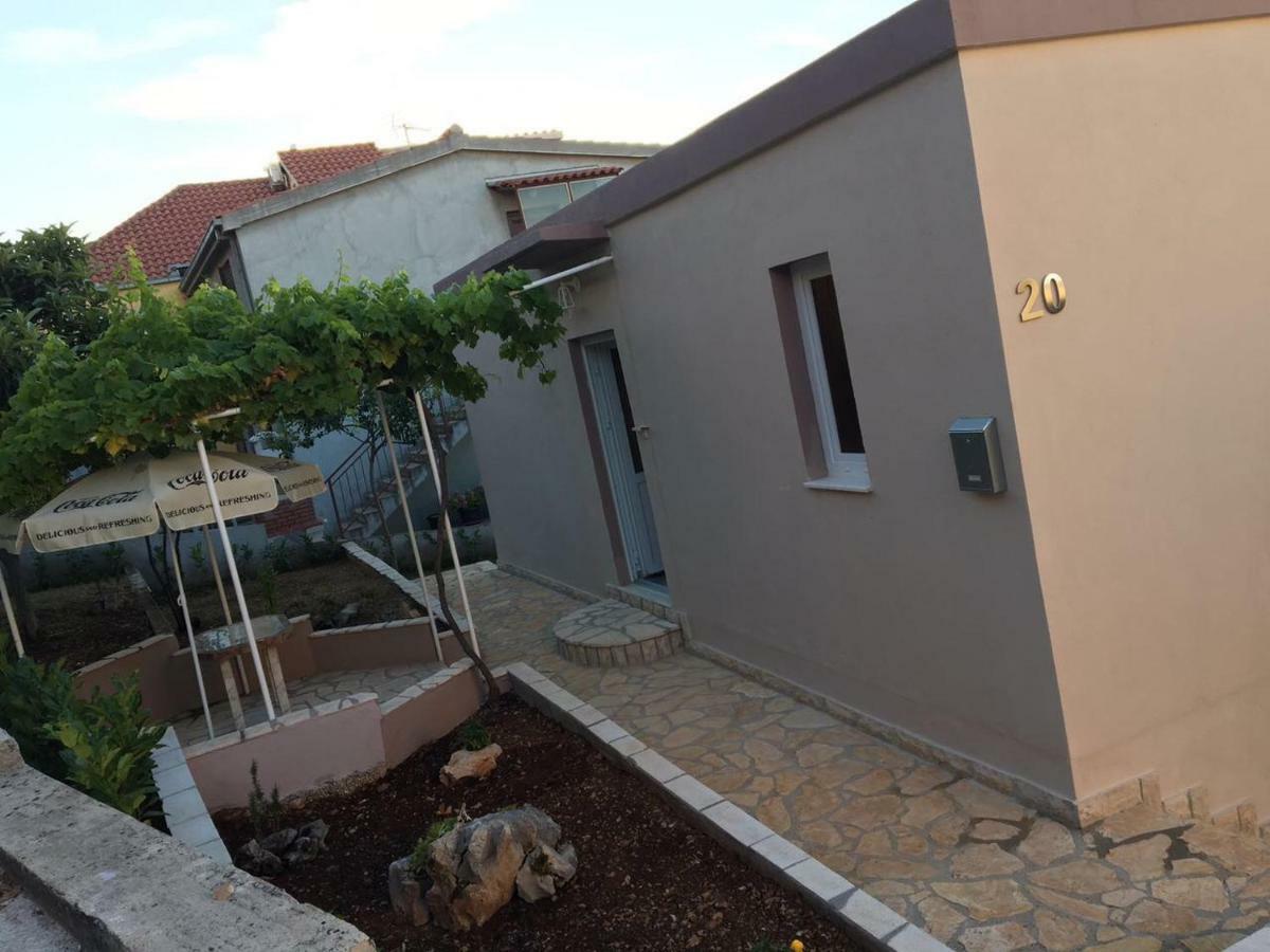 Apartman Ana Trogir Exteriör bild